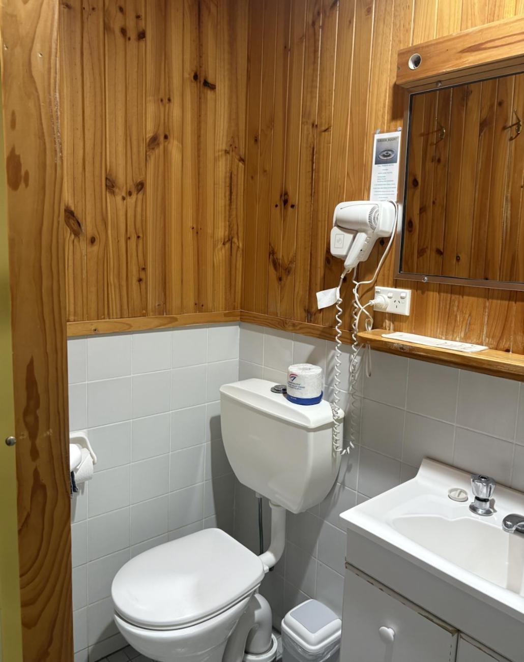 Tall Timbers Motel Dungog 外观 照片